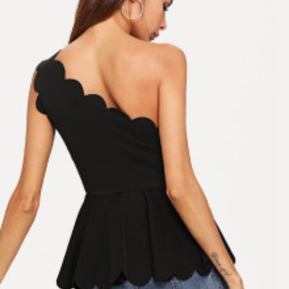 Scalloped Peplum Top - Picture 3 of 4